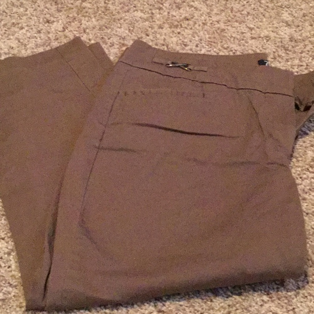 Capris buy 1 get 1